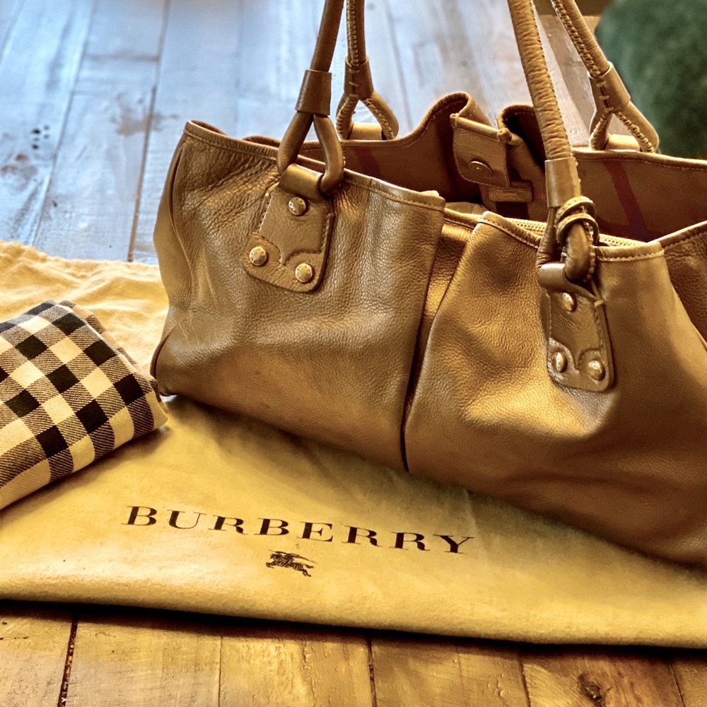 Burberry leather bag